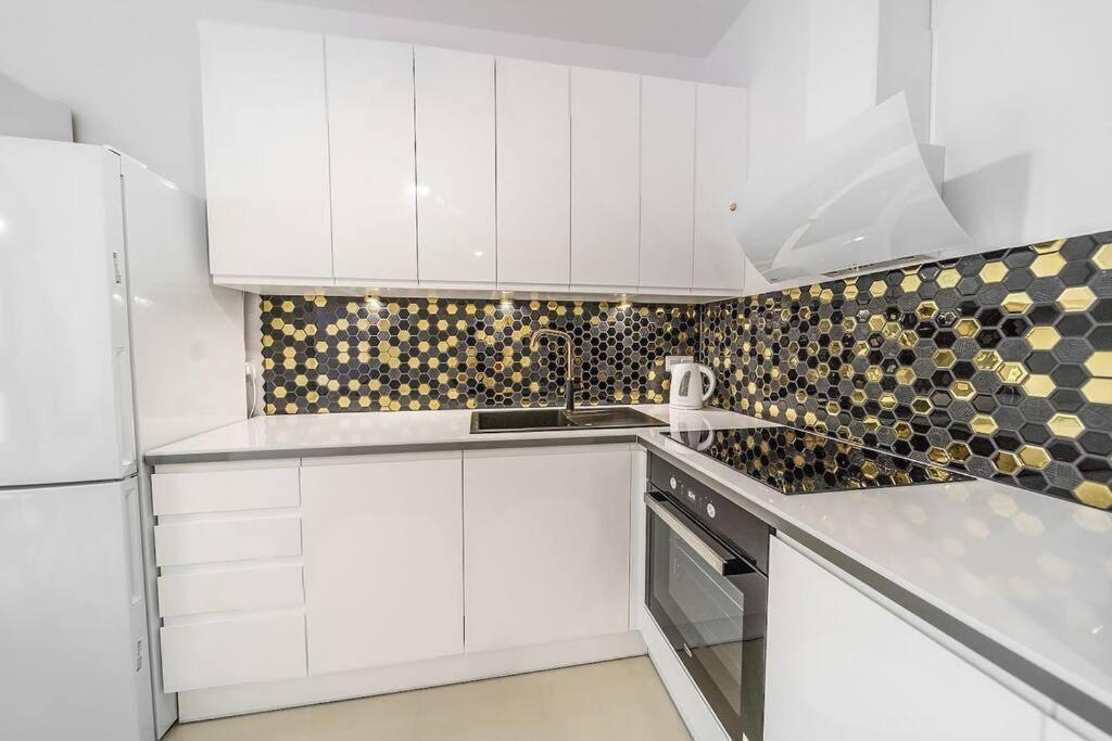 Cozy And Spacious-city Center&s42 *