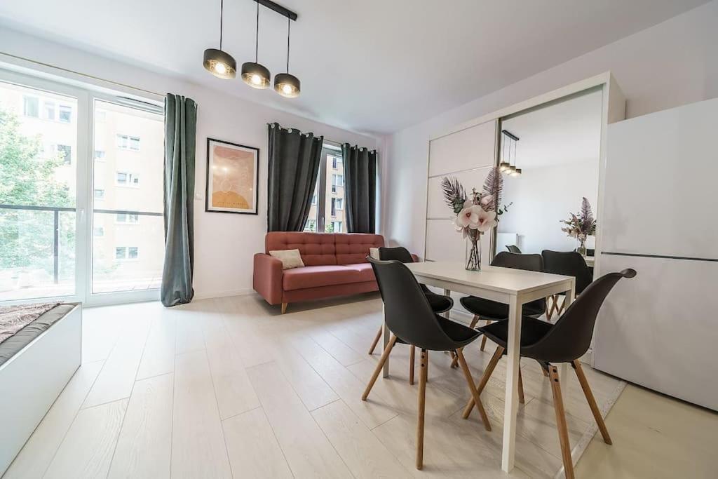 Cozy And Spacious-city Center&s42 Leilighet Warszawa